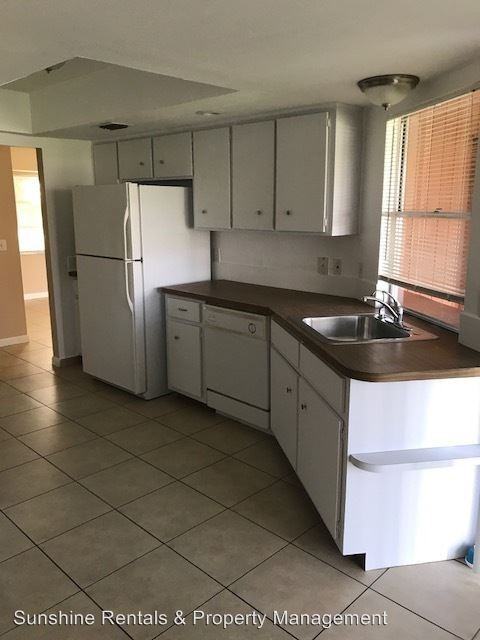 4945 Sorrento Ct - Photo 3 of 27