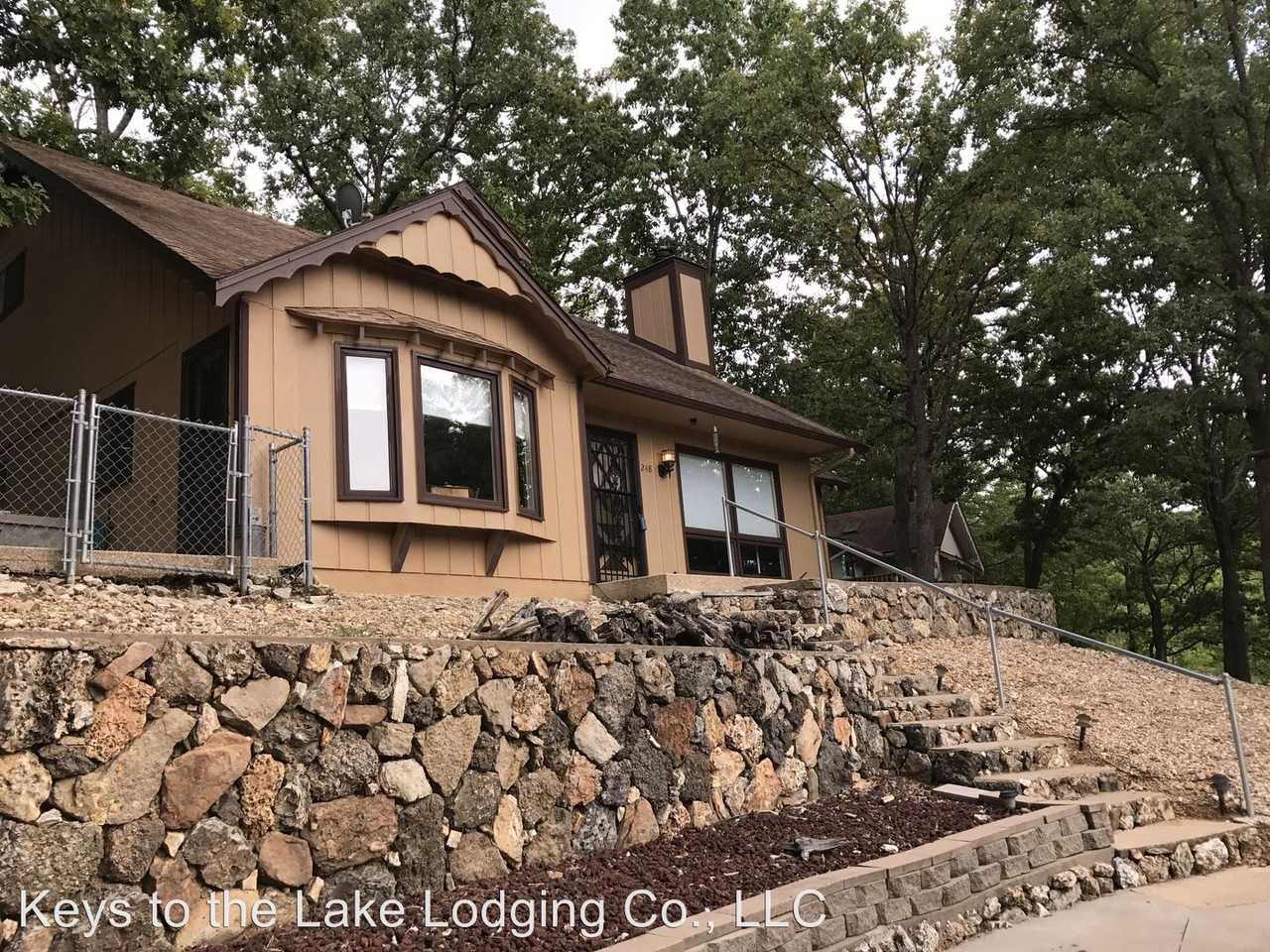 248 NE Curvy Rd 5-72Ce - Photo 2 of 35