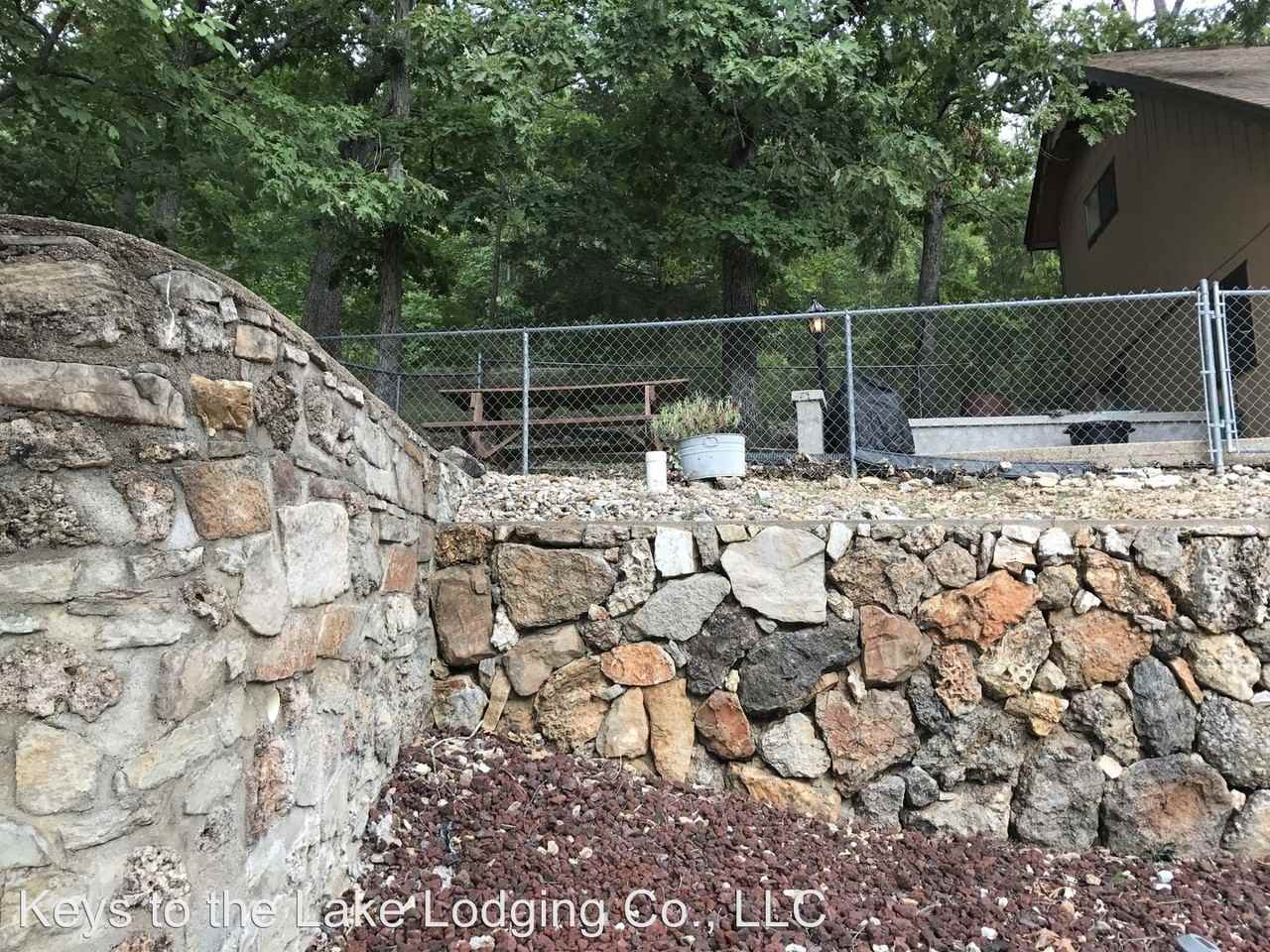 248 NE Curvy Rd 5-72Ce - Photo 3 of 35