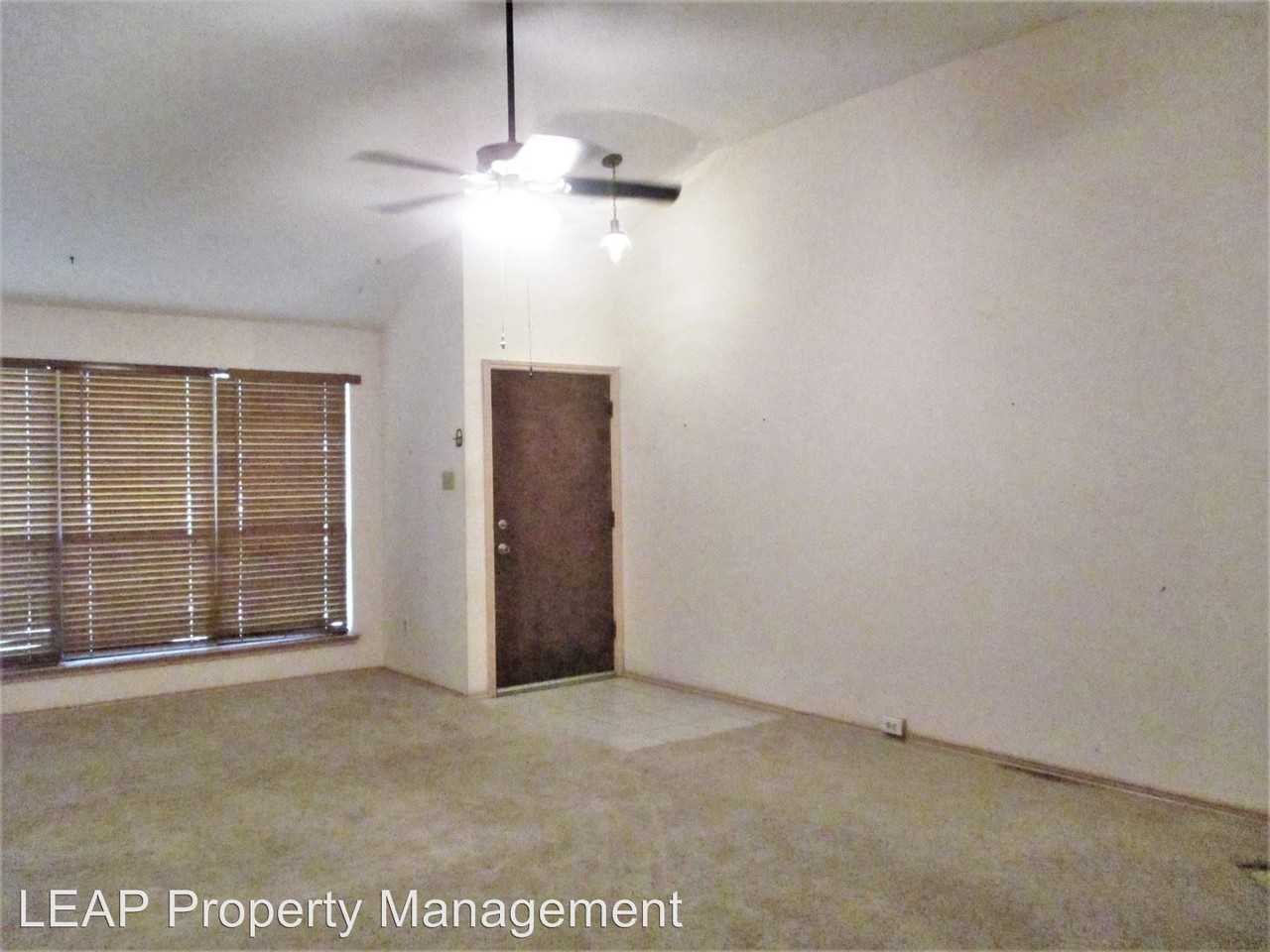 104 E Denton Dr - Photo 3 of 11