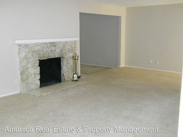 826 Robinhood Ln - Photo 2 of 5