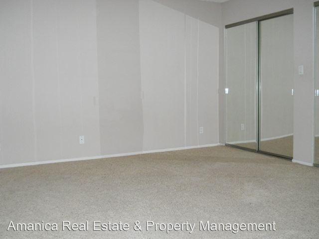 826 Robinhood Ln - Photo 3 of 5