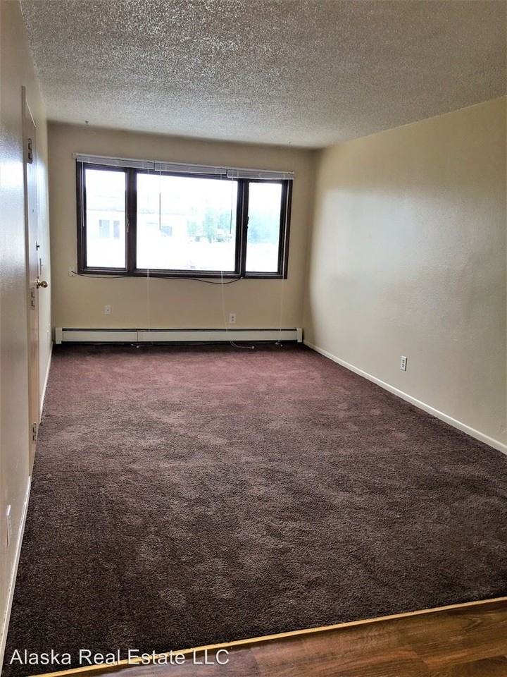 4228 San Roberto Ave - Photo 2 of 6