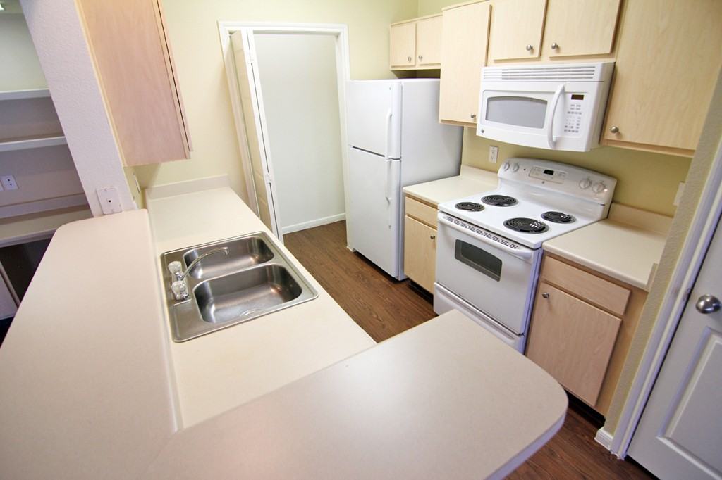 Idlewilde - Photo 2 of 11