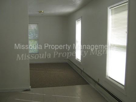 317 E Spruce St #A - Photo 3 of 4