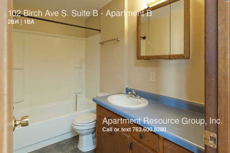 102 Birch Ave S #b - Photo 3 of 11
