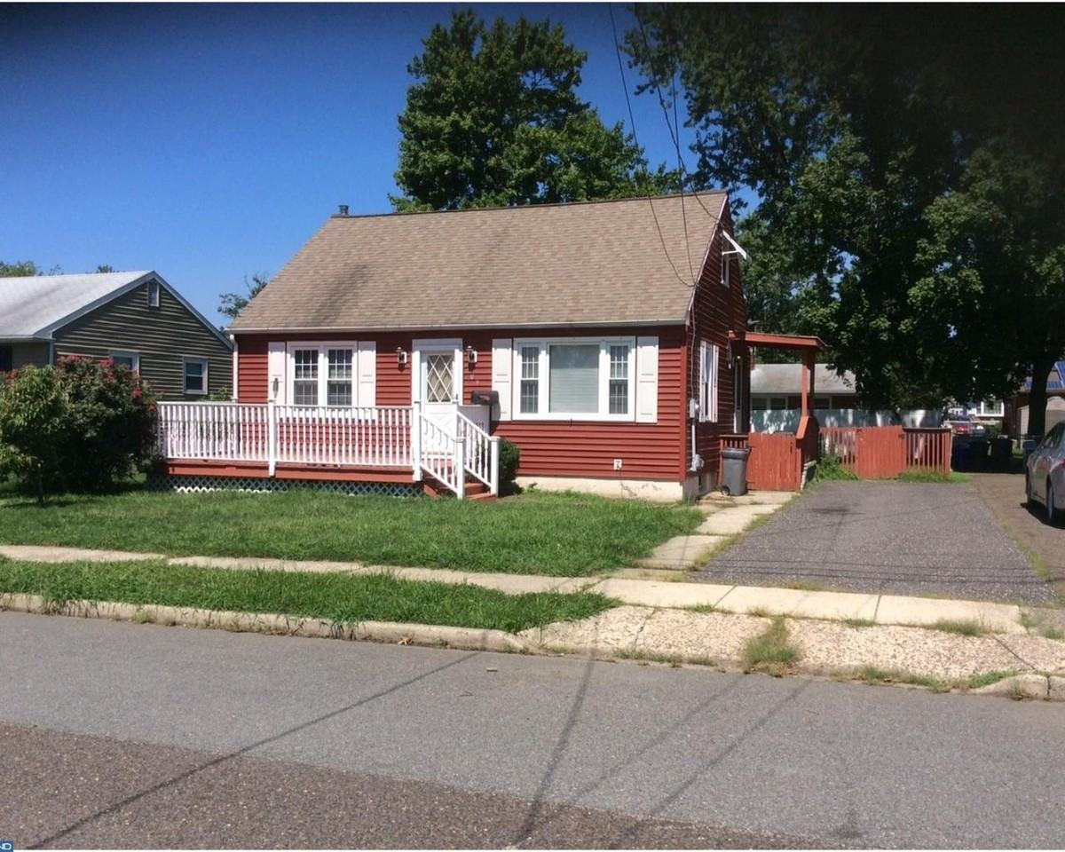 609 Harrison Ave - Photo 2 of 10