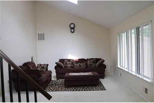 40 Wayne Ave - Photo 2 of 13