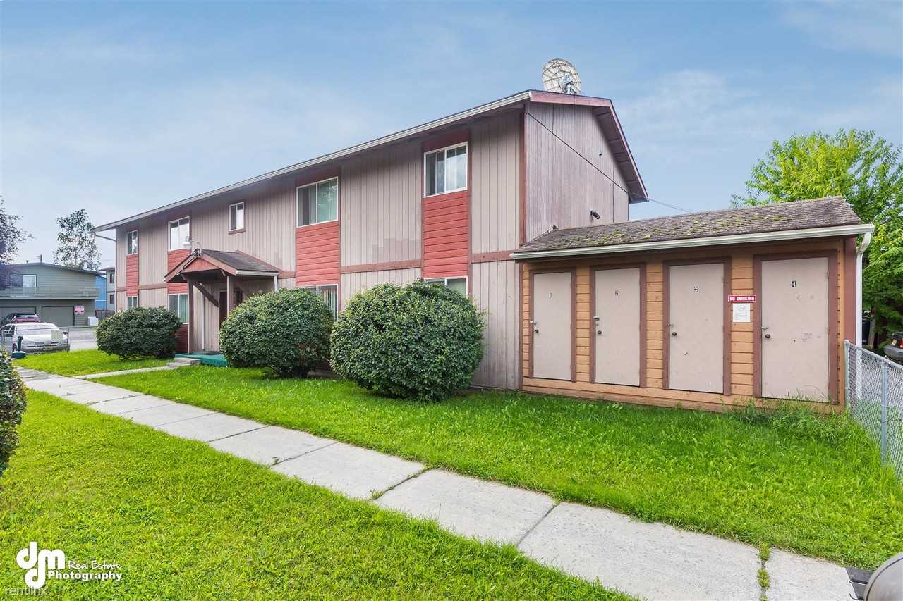 140 N Flower St - Photo 2 of 26