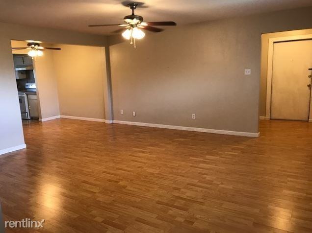 1803 W Gramercy Pl - Photo 2 of 9