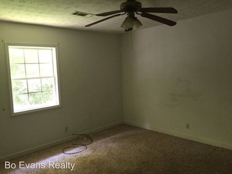 1487 John Wood Rd - Photo 3 of 17