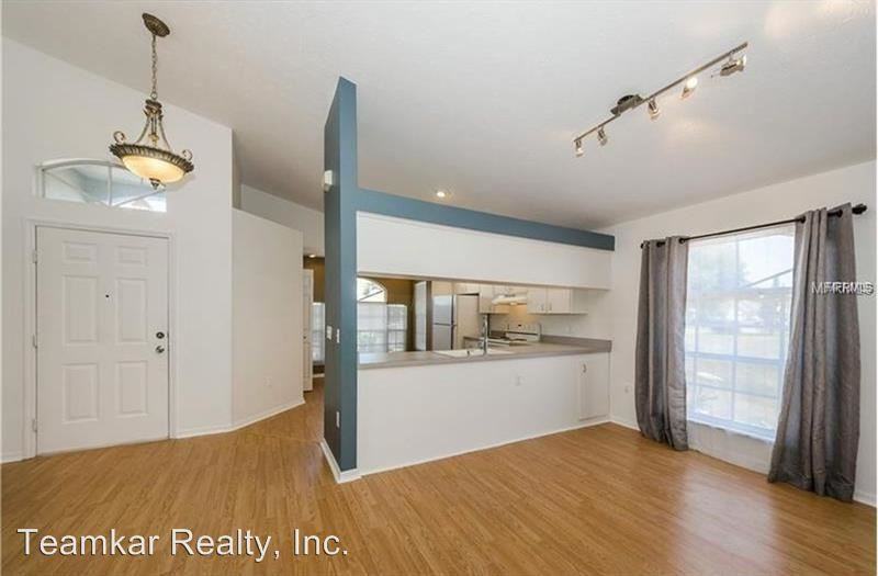 10816 New Brighton Ct - Photo 3 of 12