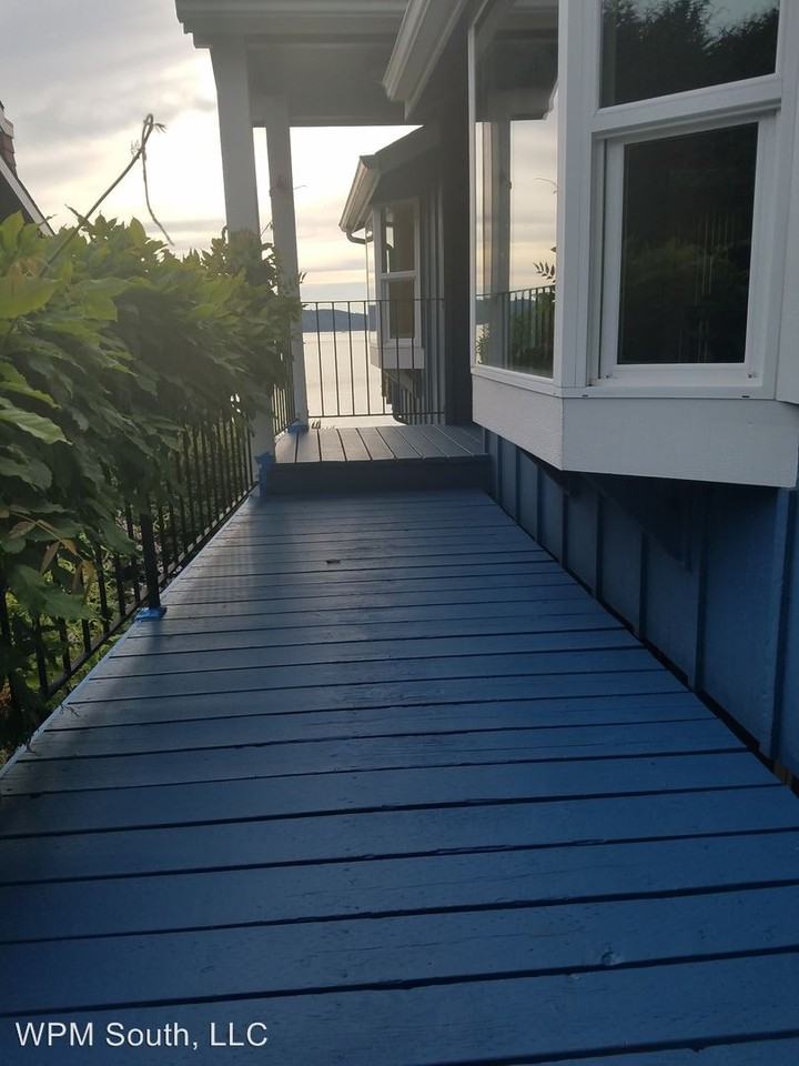 727 S 232nd Ct - Photo 3 of 27