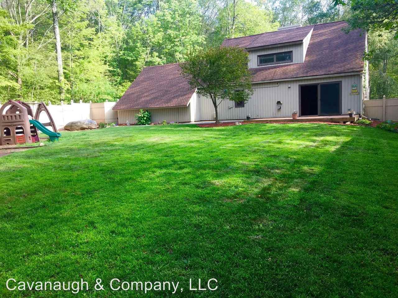 371 W Main St - Photo 3 of 24