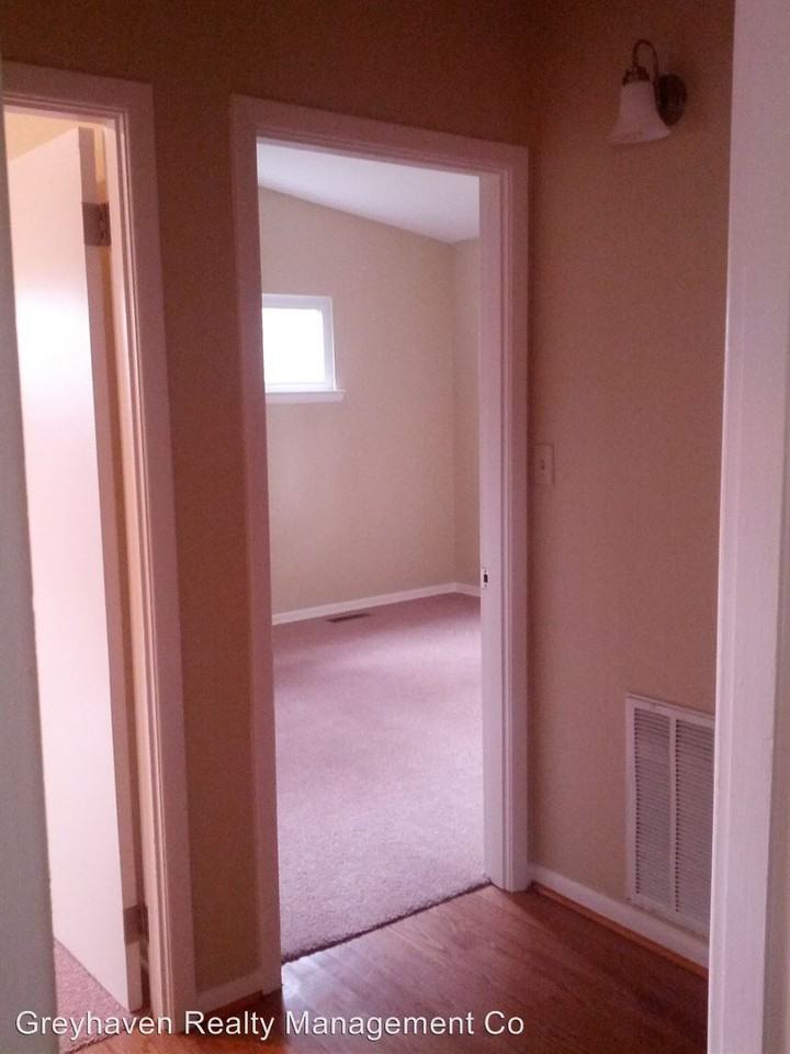 4512 Dumac Rd - Photo 3 of 7