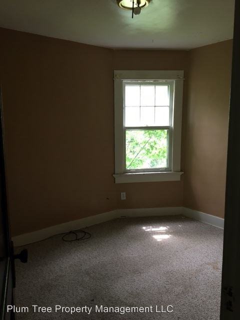 1130-1132 Grafton Ave - Photo 2 of 5