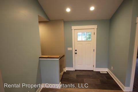 2633 Baldwin St - Photo 2 of 15
