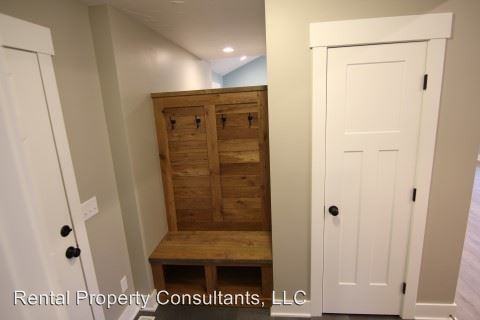 2633 Baldwin St - Photo 3 of 15