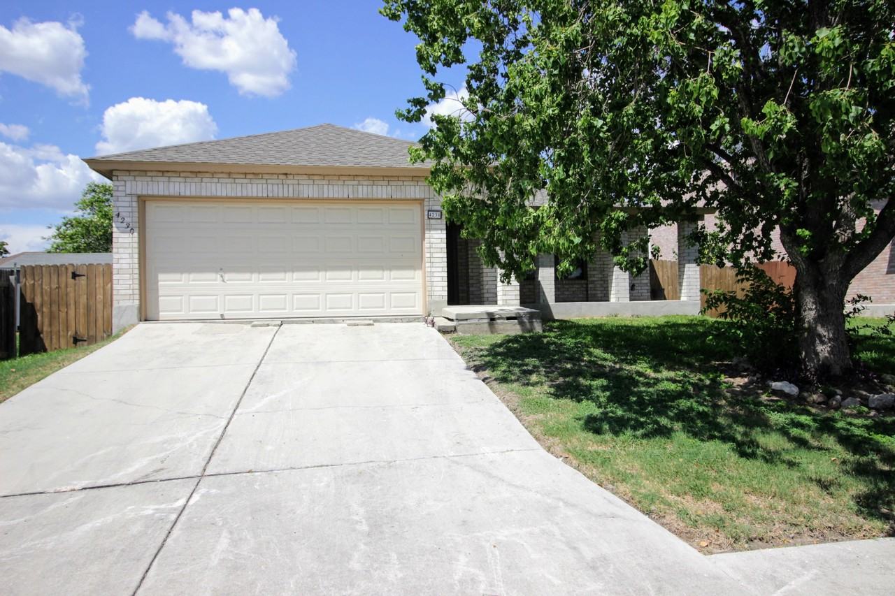 4230 Lakebend W Dr - Photo 2 of 20