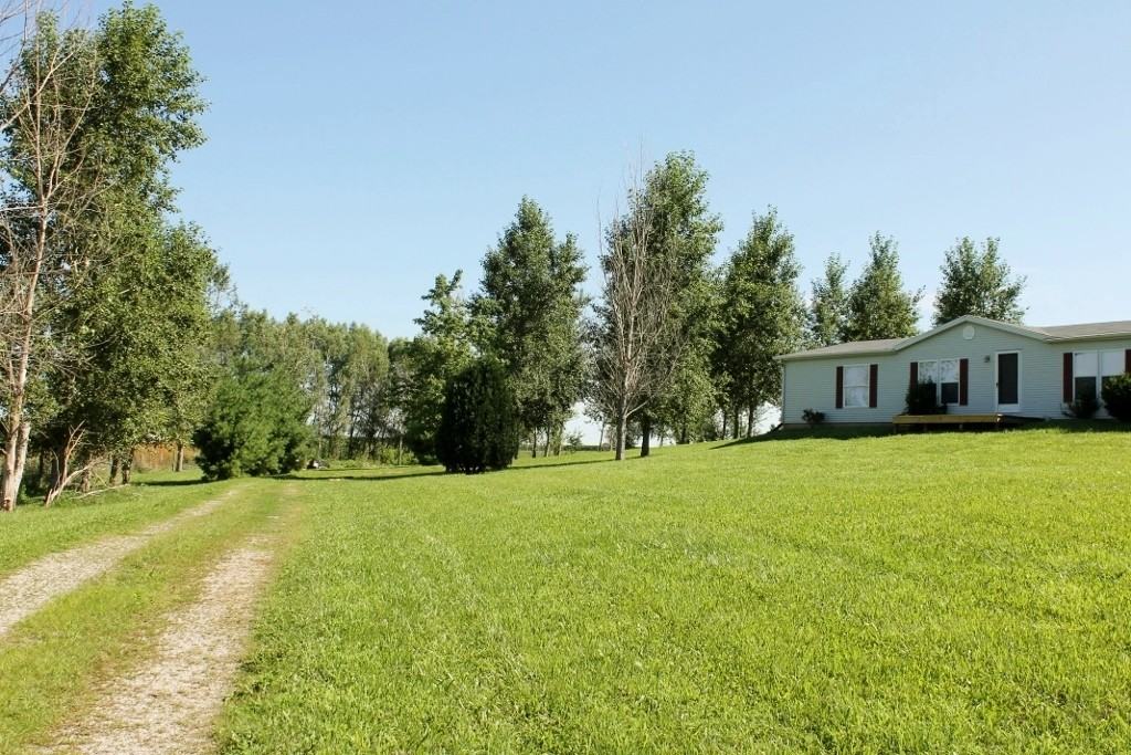 12210 Sample Rd - Photo 3 of 17