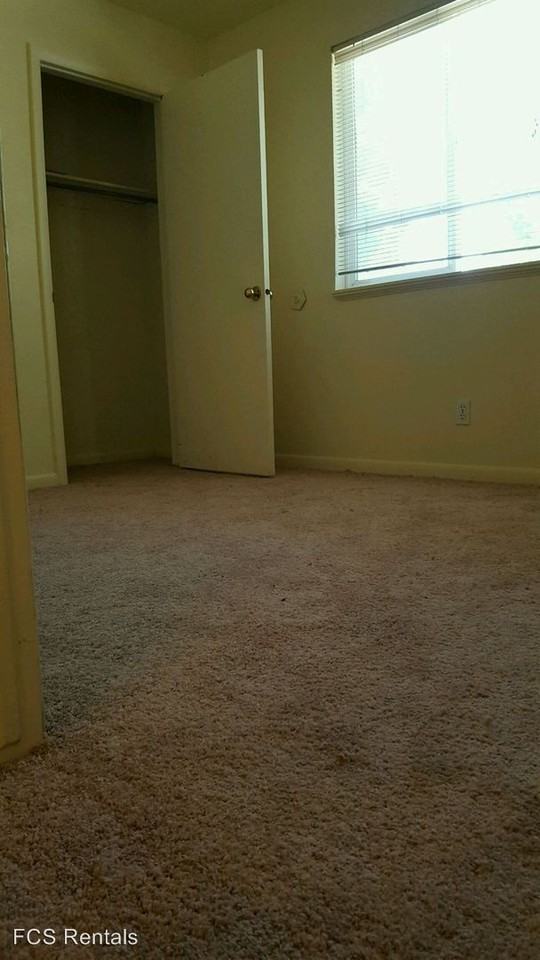 915-917 W 500 S - Photo 2 of 3