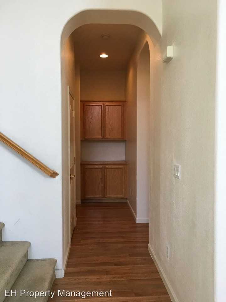 9964 Pianella Way - Photo 3 of 12