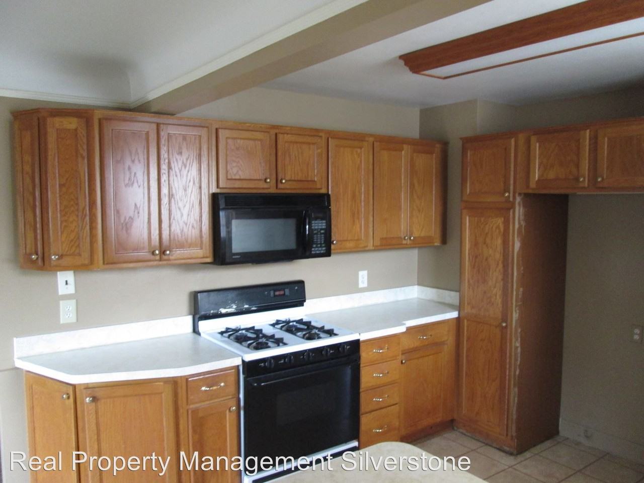 8147 Sterling St - Photo 2 of 23