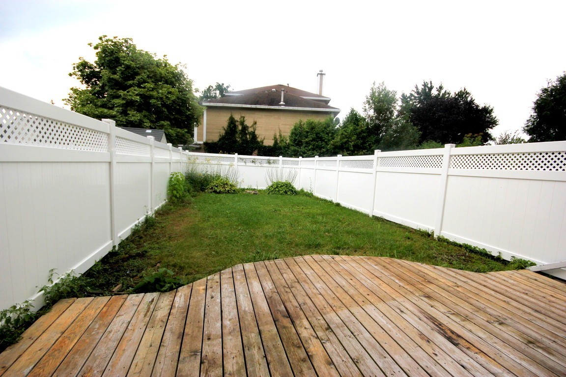 1576 Thurlow Street - Photo 3 of 3
