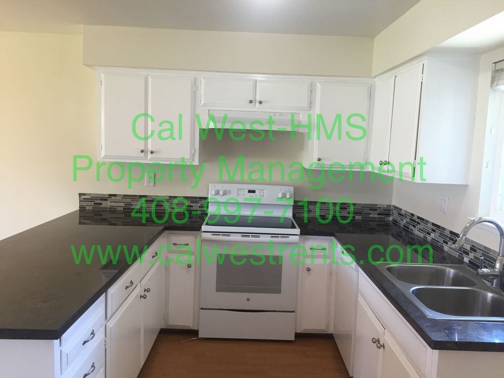 2350 Pauline Dr - Photo 2 of 13