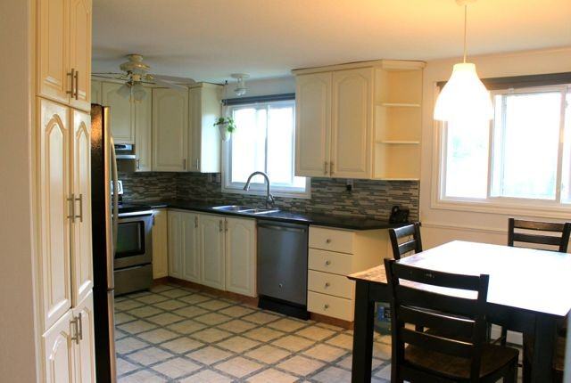 325 Reynolds Drive - Photo 3 of 14
