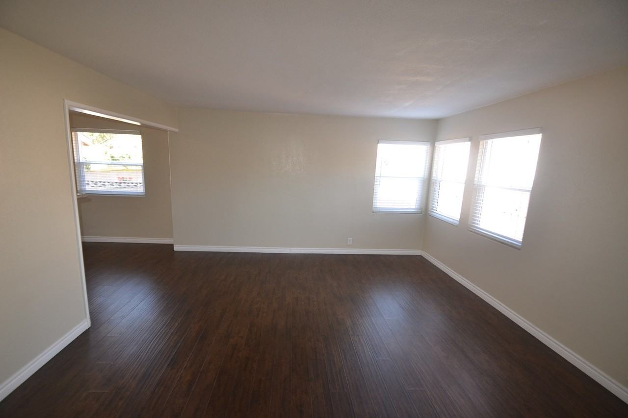 12011 S Halldale Ave - Photo 2 of 15