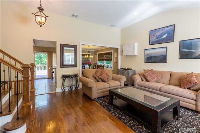 14 Tanglewood Dr - Photo 3 of 20