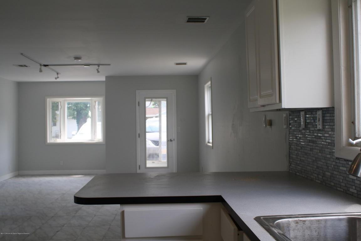 104 Wilson Ave - Photo 2 of 10