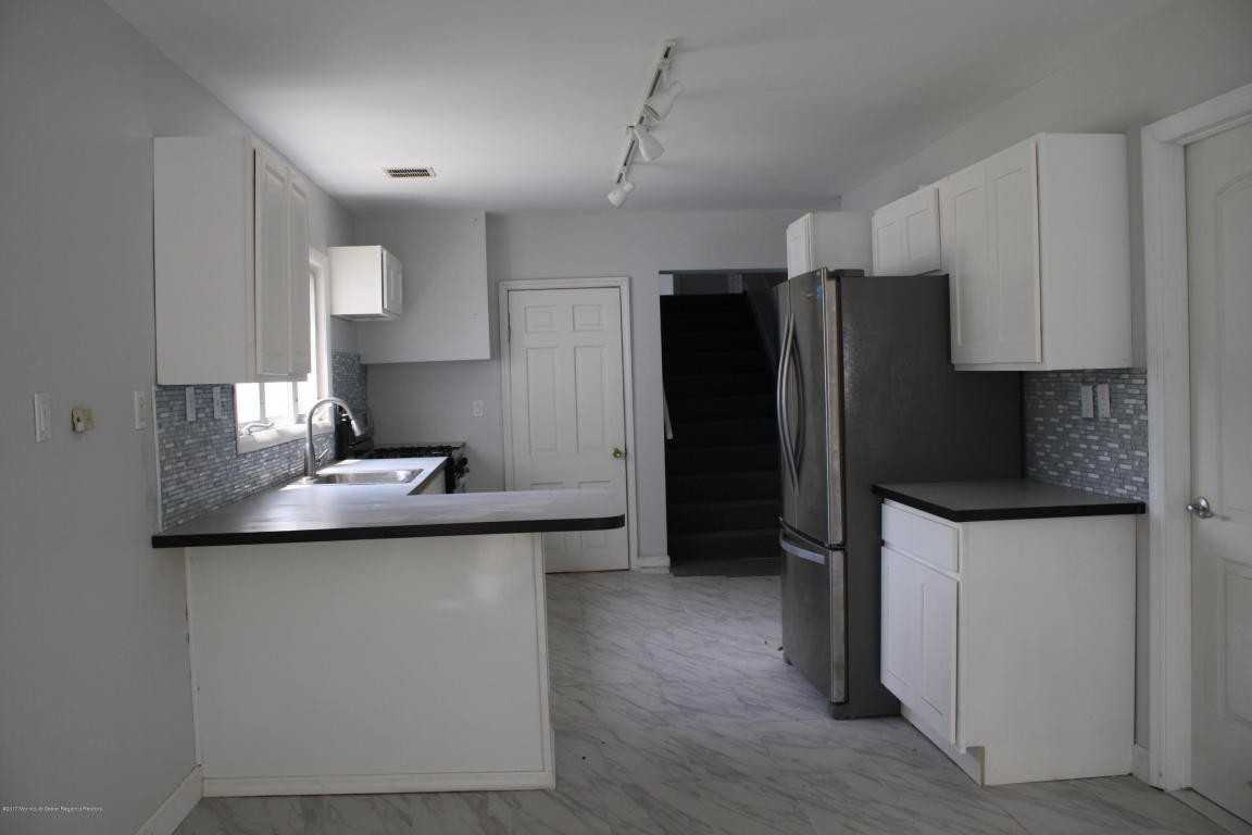 104 Wilson Ave - Photo 3 of 10