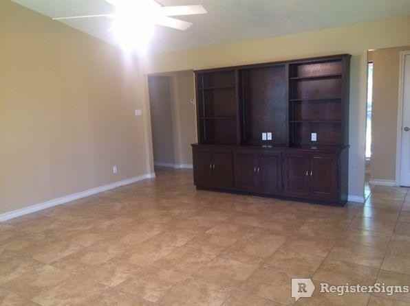 1504 Wildrose Ln - Photo 2 of 10