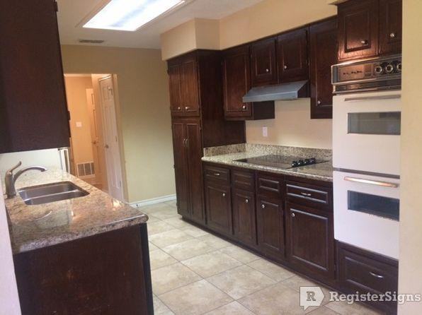 1504 Wildrose Ln - Photo 3 of 10