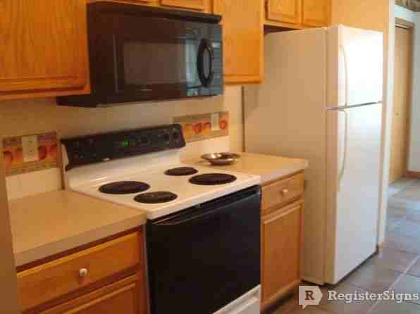 2908 Fenwick Rd - Photo 3 of 18