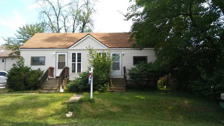 126 West Valley View Drive, Lakemoor, IL 60051 1 Bedroom Apartment for