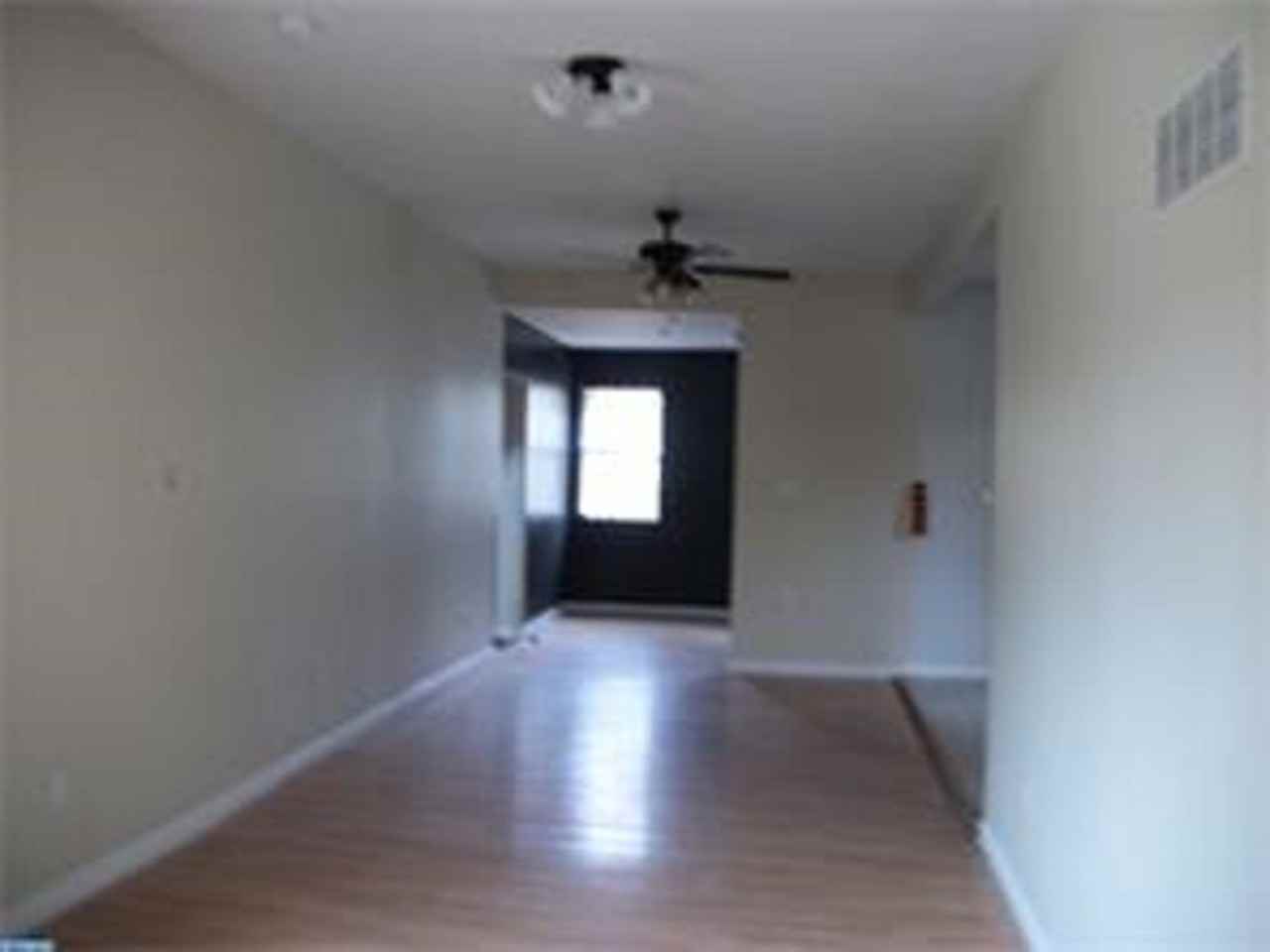 214 10th Ave - Photo 3 of 23