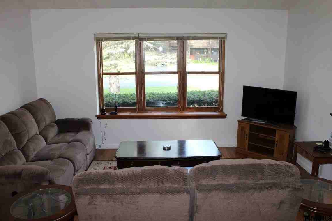 241 Woodscape Dr - Photo 3 of 24