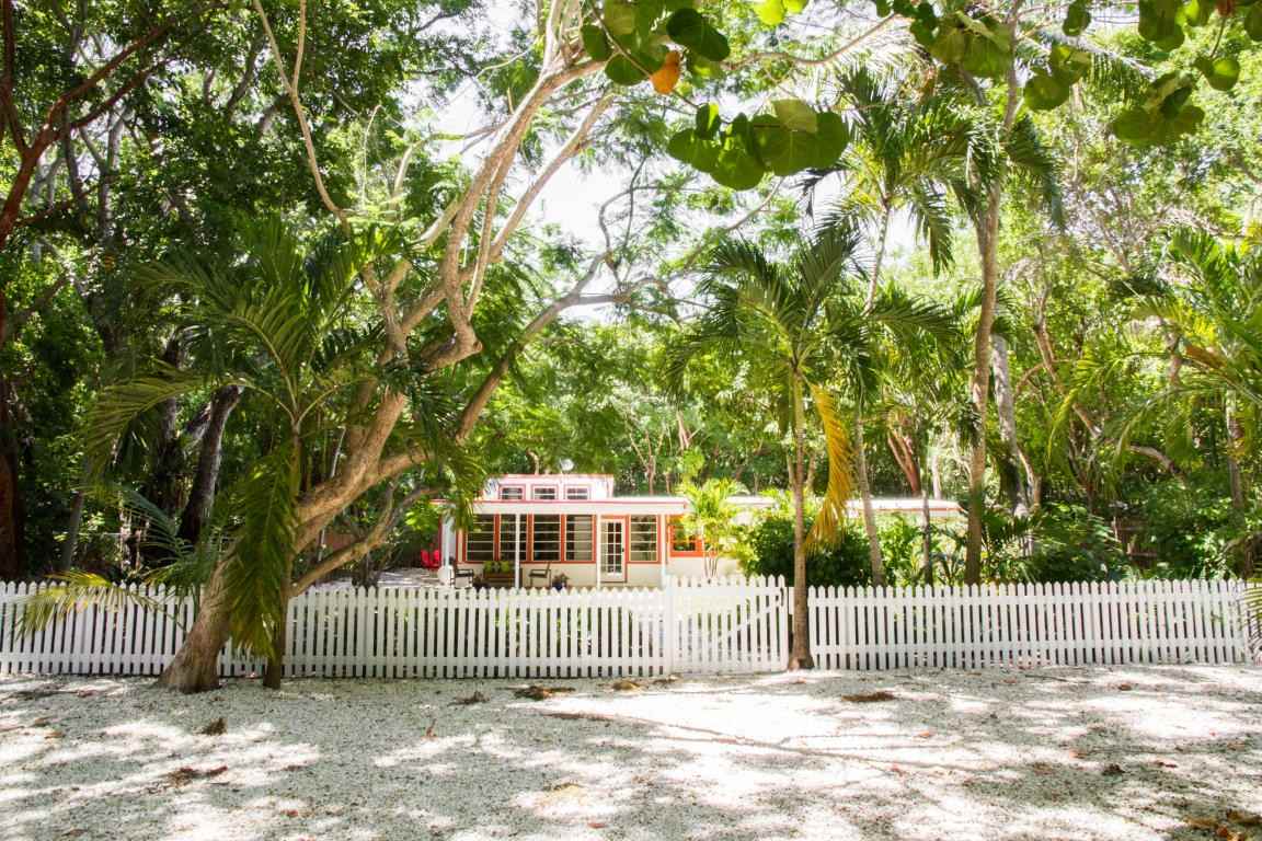 130 Royal Ln - Photo 2 of 35