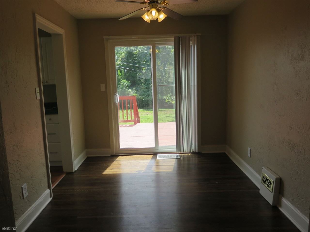 3719 NE 34th Terrace - Photo 3 of 12