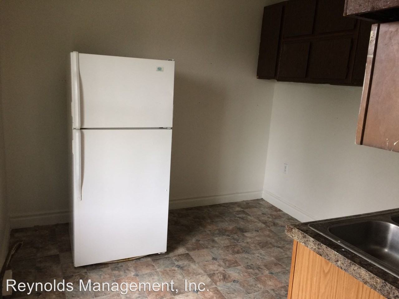 119 S. Elm Ave. - Photo 2 of 8