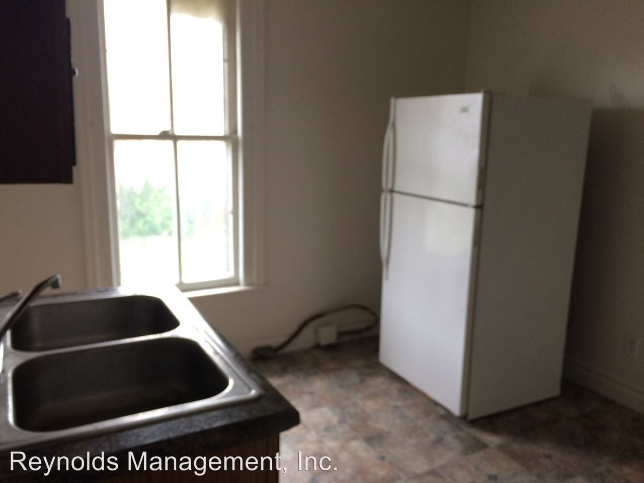 119 S. Elm Ave. - Photo 3 of 8