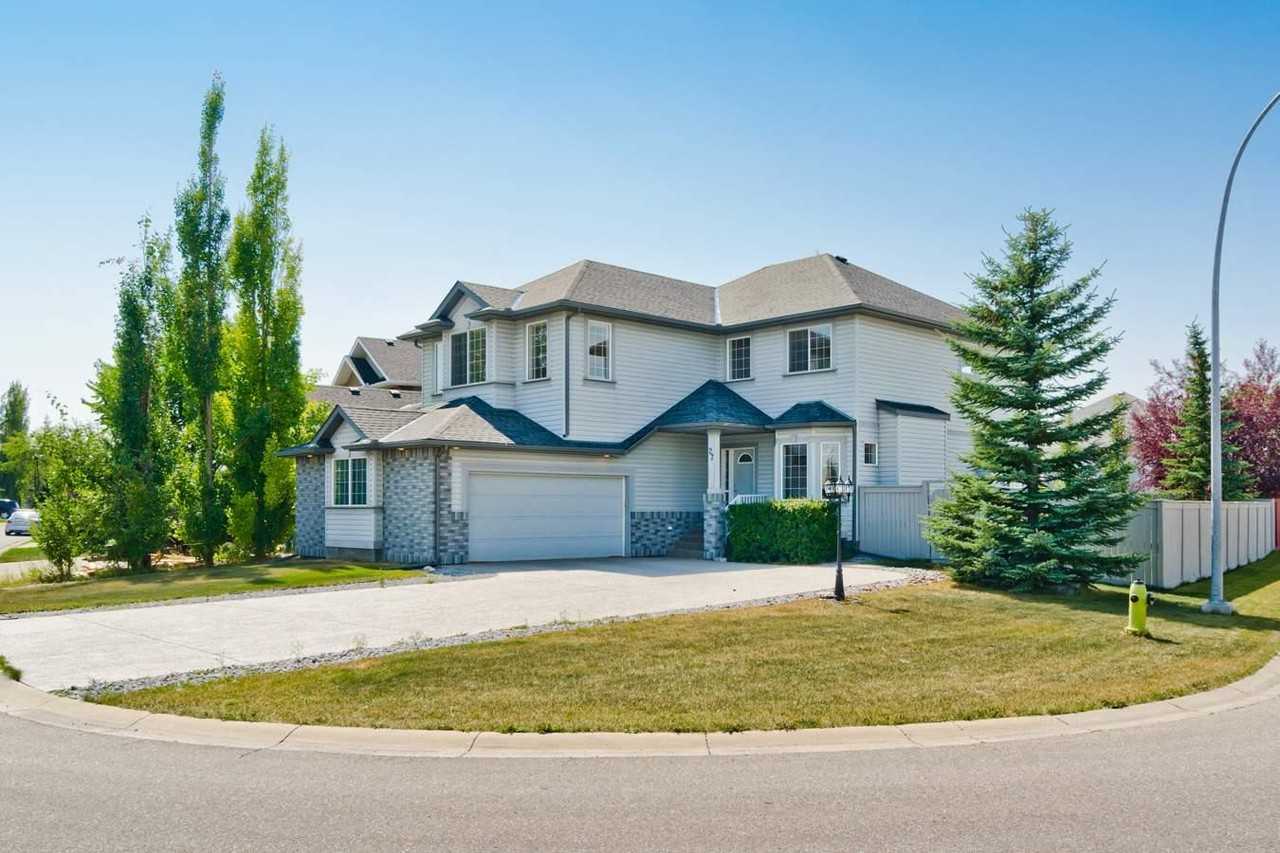 27 Simcoe Crescent SW - Photo 3 of 31