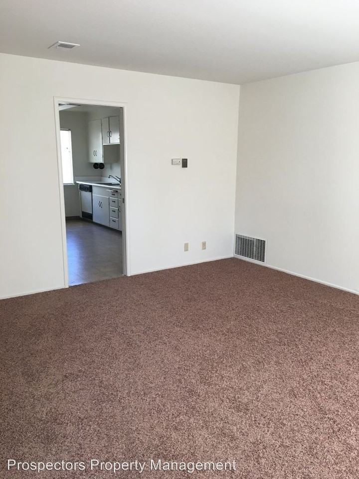 3371 Almaden Rd - Photo 2 of 7