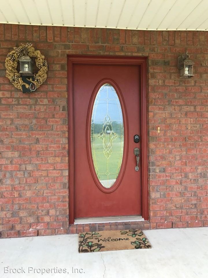 4805 Douglas Dr - Photo 3 of 50