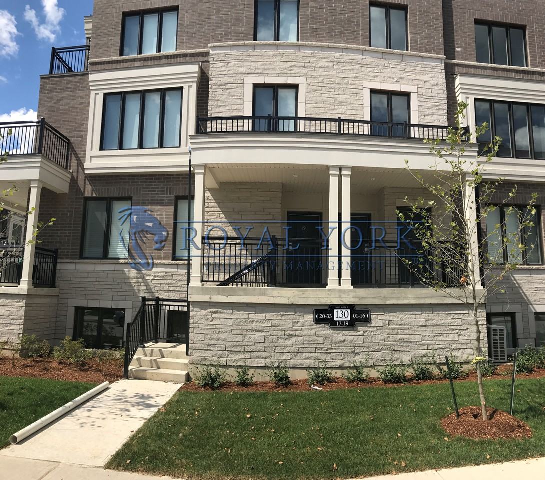 130 Long Branch Ave, Toronto, ON M8W 3 Bedroom Apartment for Rent