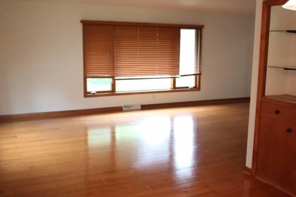 6125 W Chapel Hill Rd - Photo 3 of 24
