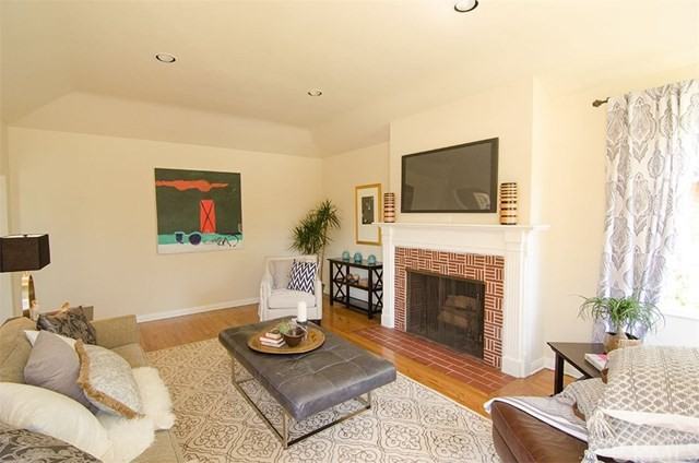 2151 E Mountain St - Photo 2 of 19